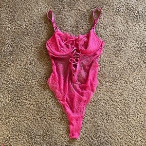 UNWORN Victoria’s Secret Large Pink Lace Teddy Thong Open Back Lingerie